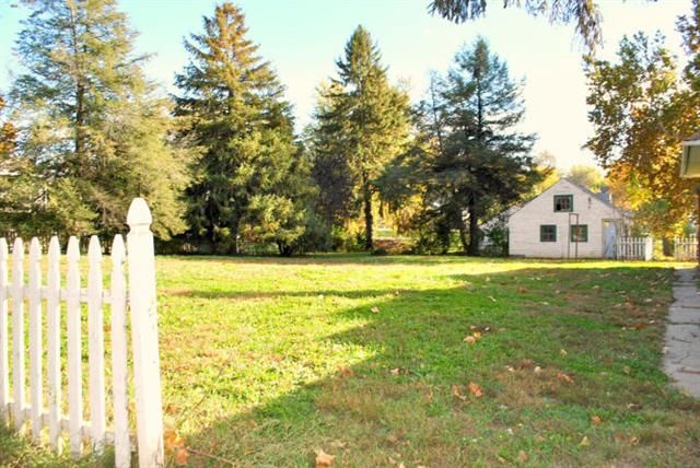1416 Pacific St, St Joseph, MO 64503