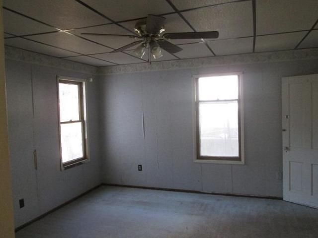 507 E Highland Ave, St Joseph, MO 64505