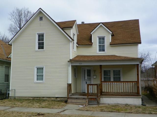 821 S 19th St, St Joseph, MO 64507