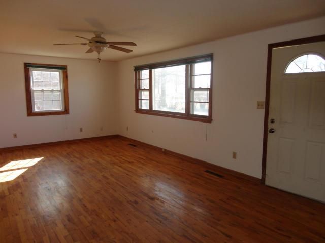 12005 State Route C, Savannah, MO 64485