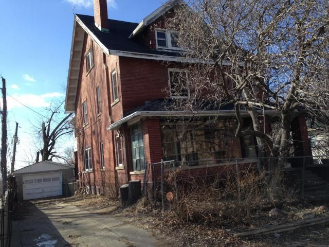 418 N 17th St, St Joseph, MO 64507