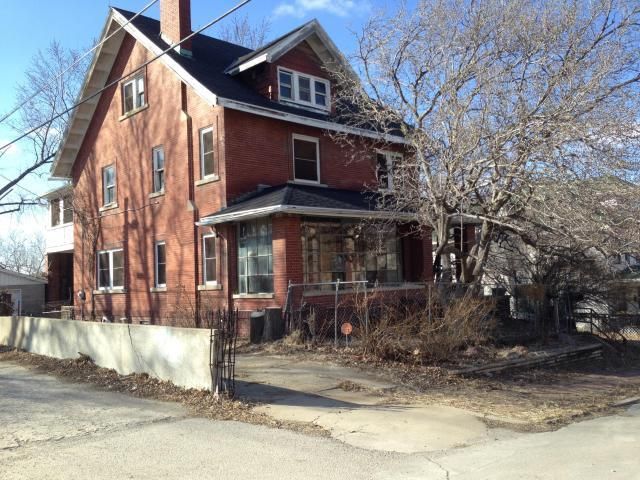418 N 17th St, St Joseph, MO 64507