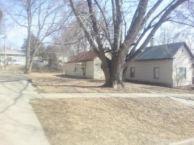 2523 S 15 St, St Joseph, MO 64503