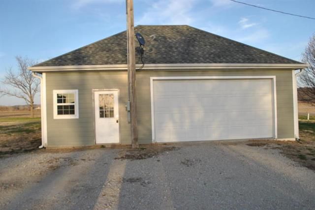 2611 SW Contrary Creek Rd, St Joseph, MO 64504