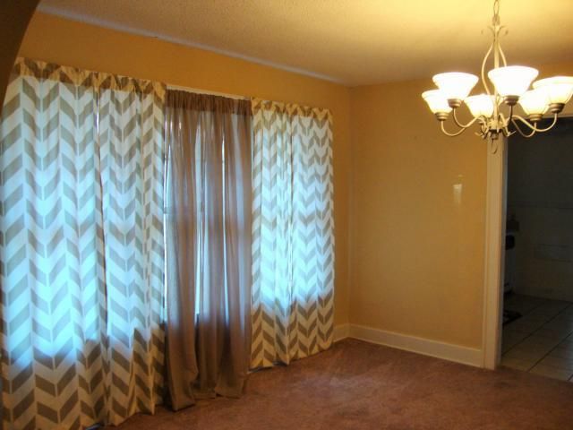 2005 Lovers Ln, St Joseph, MO 64505