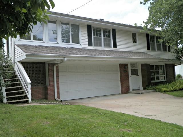 3323-2 Abbett Dr, St Joseph, MO 64506