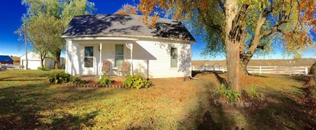 3405 SE State Route H, Faucett, MO 64448