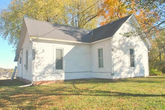 3405 SE State Route H, Faucett, MO 64448