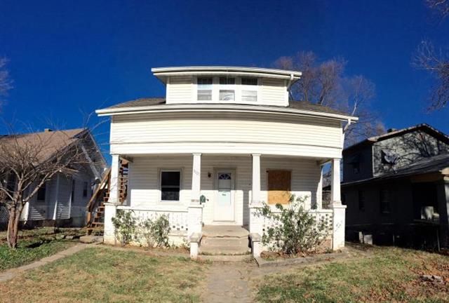 3021 Jules St, St Joseph, MO 64501