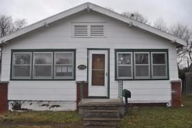 2522 S 22nd St, St Joseph, MO 64503
