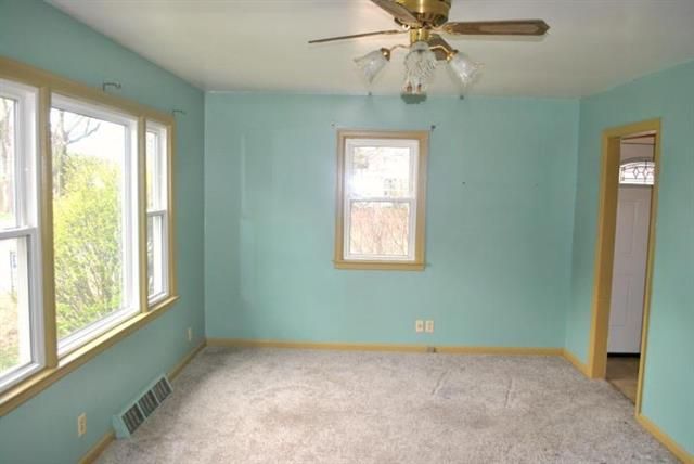 839 N 25th St, St Joseph, MO 64506