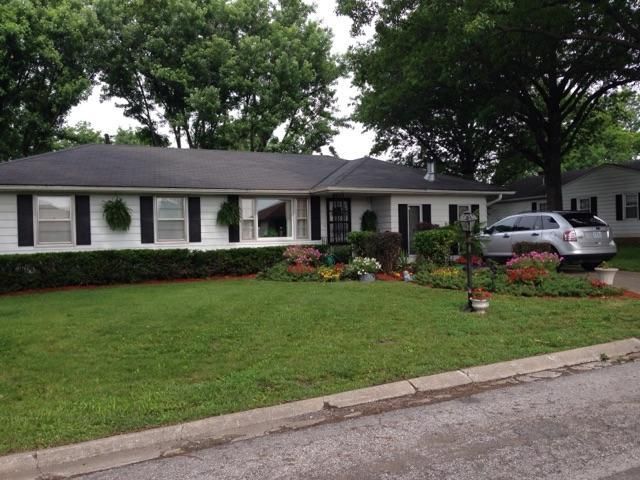 3610 W Nickell Ter, St Joseph, MO 64506