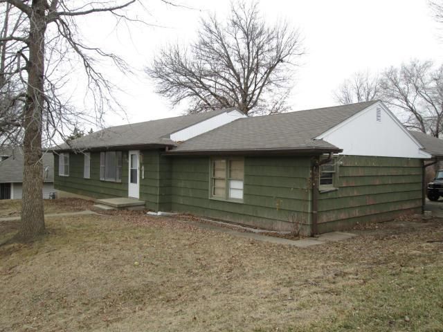 2909 Sylvanie St, St Joseph, MO 64504