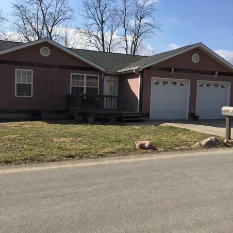 704 N 3rd St, Wathena, KS 66090