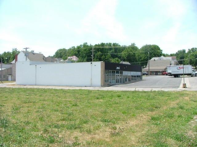 2605 St Joseph Ave, St Joseph, MO 64505