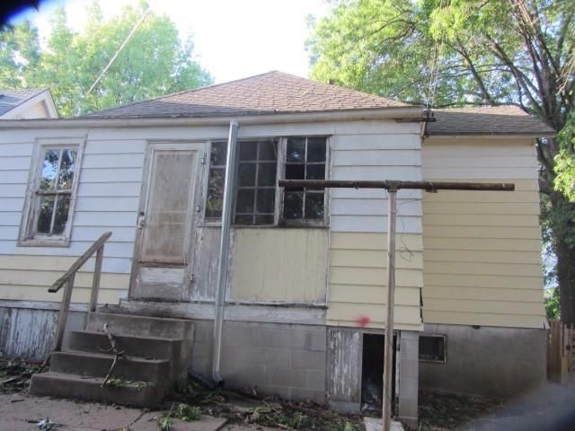 2316 Charles St, St Joseph, MO 64501