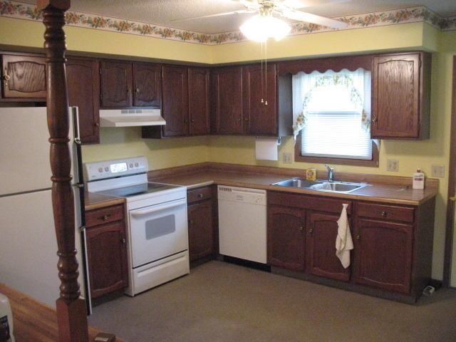 121 N Ryans, St Joseph, MO 64506