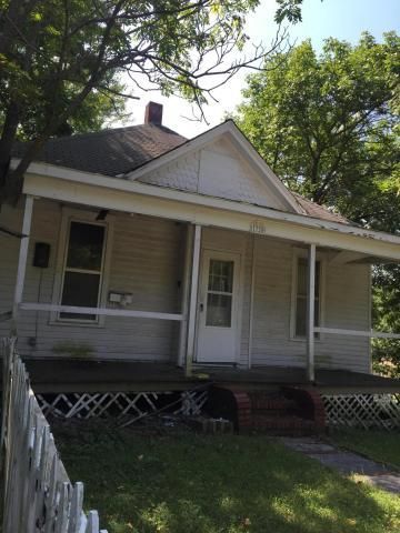 1720 5th Ave, St Joseph, MO 64505