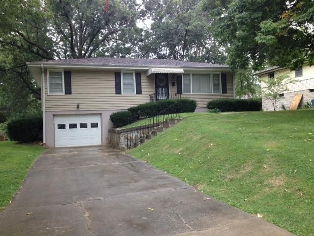 3112 Duncan St, St Joseph, MO 64507