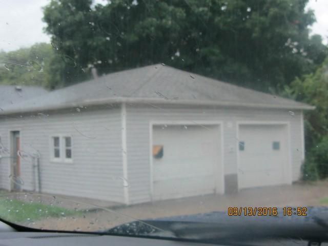 1615 Pacific St, St Joseph, MO 64503