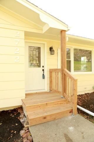 2722 Blackwell Rd, St Joseph, MO 64505