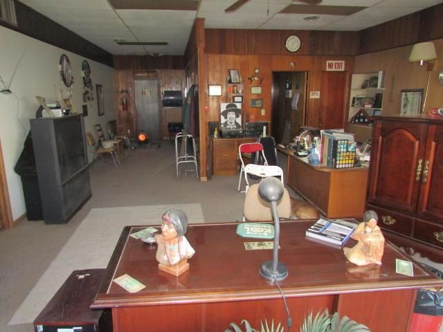 1014 S 10th St, St Joseph, MO 64503