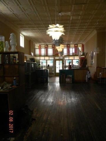 401 W Main St, Savannah, MO 64485