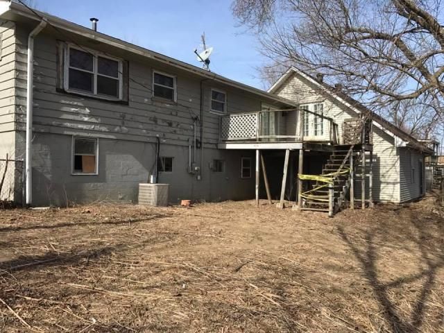 7201 SE State Route 371, St Joseph, MO 64504