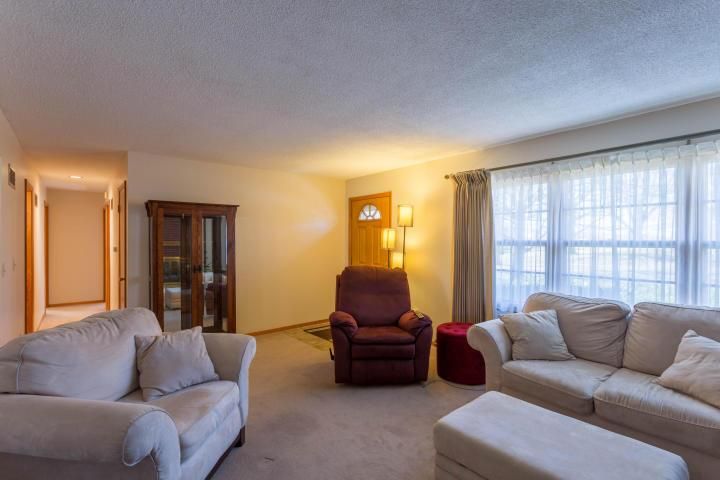 601 S 13th Ter, Savannah, MO 64485