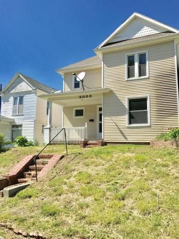 2003 Mitchell Ave, St Joseph, MO 64507