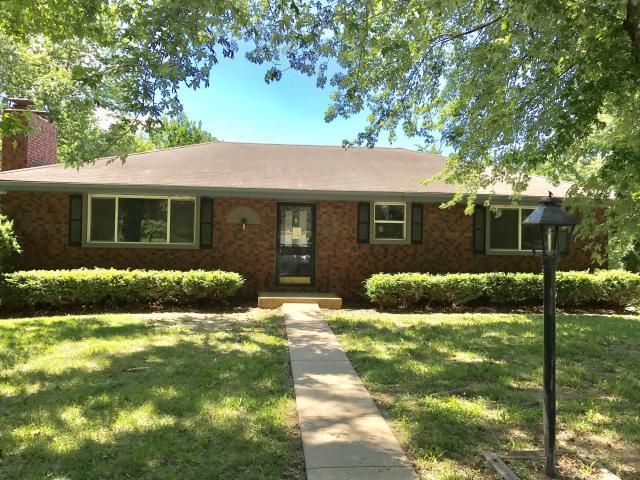 3314 N 36th Ter, St Joseph, MO 64506