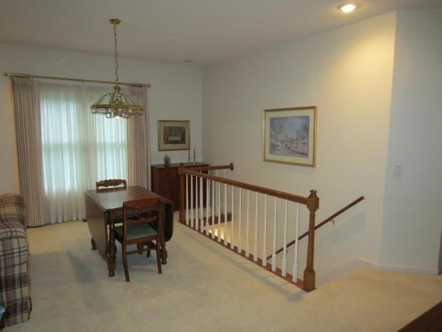 507 Raintree Dr, St Joseph, MO 64506