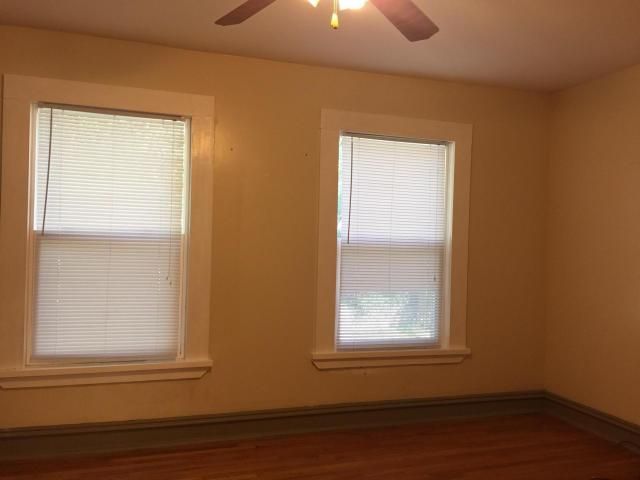 1709 Francis St, St Joseph, MO 64501