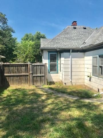 2608 Lafayette St, St Joseph, MO 64507