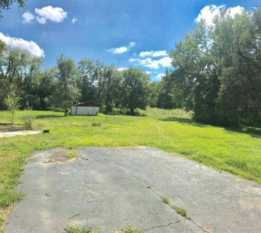 2720 Excello Dr, St Joseph, MO 64503