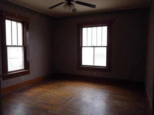 619 E Colorado Ave, St Joseph, MO 64504
