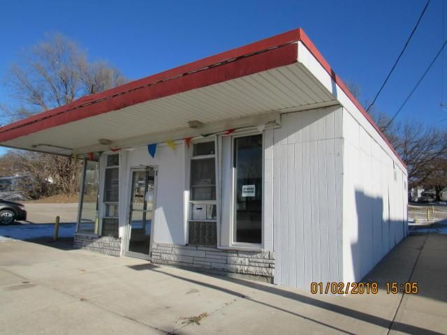 4915 King Hill Ave, St Joseph, MO 64504