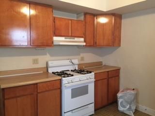 1614 Holman St, St Joseph, MO 64501