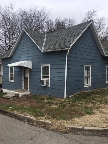 823 Lincoln St, St Joseph, MO 64501