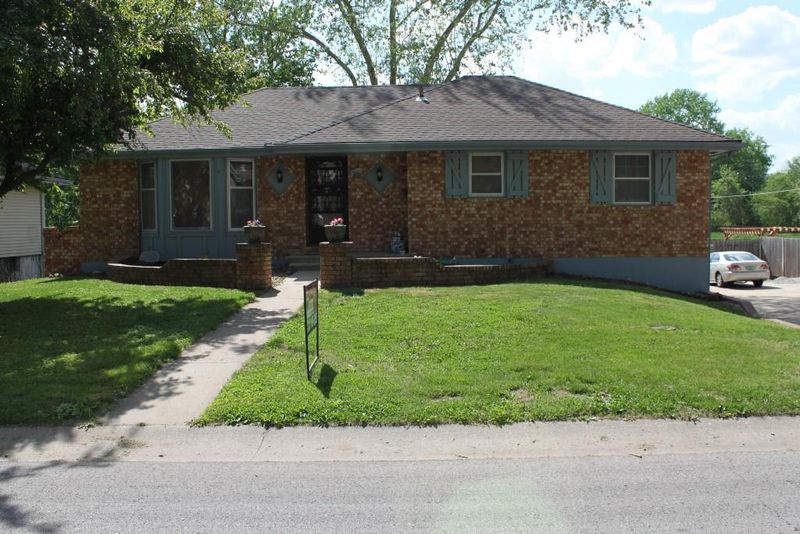 3408 S Grand Ave, Independence, MO 64055