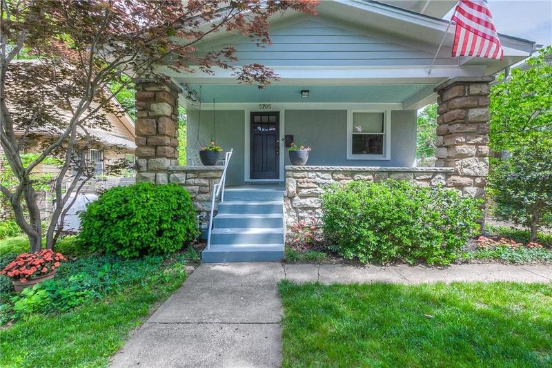 5705 Holmes St, Kansas City, MO 64110