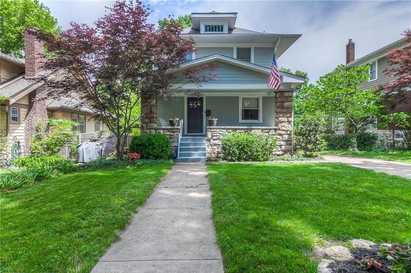 5705 Holmes St, Kansas City, MO 64110