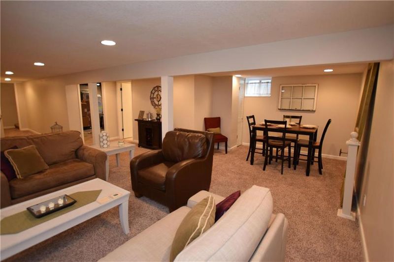 7309 Robinson St, Overland Park, KS 66204