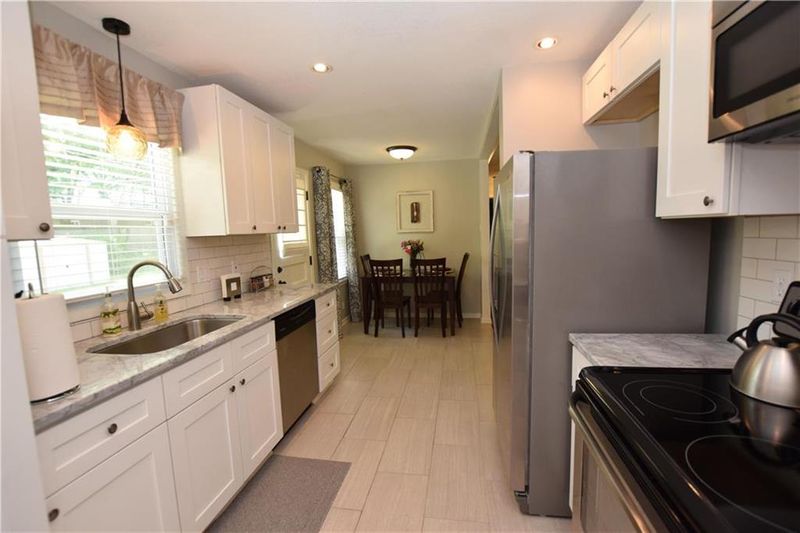 7309 Robinson St, Overland Park, KS 66204