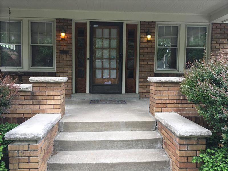 228 E 67 St, Kansas City, MO 64113