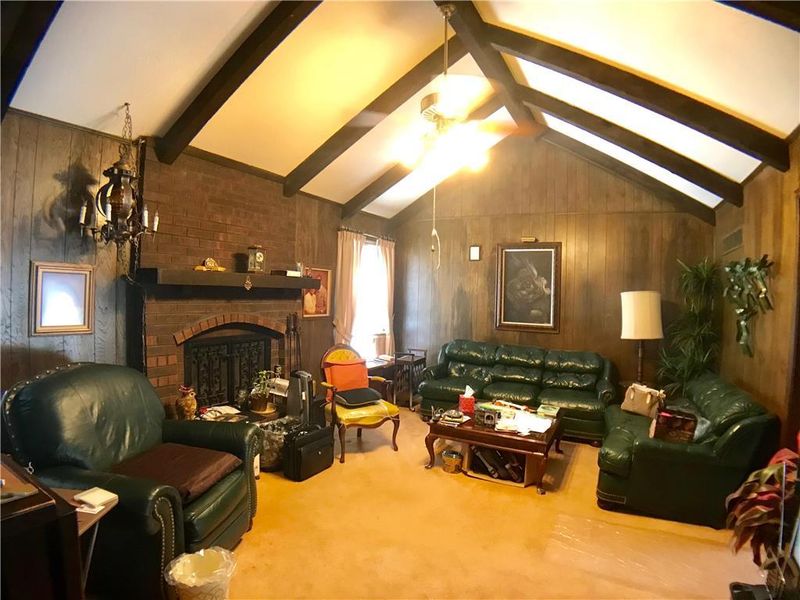 7401 E 73rd St, Kansas City, MO 64133