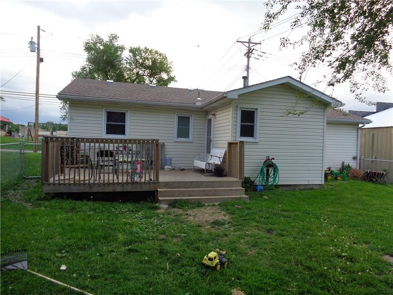 307 Raum St, Lawson, MO 64062