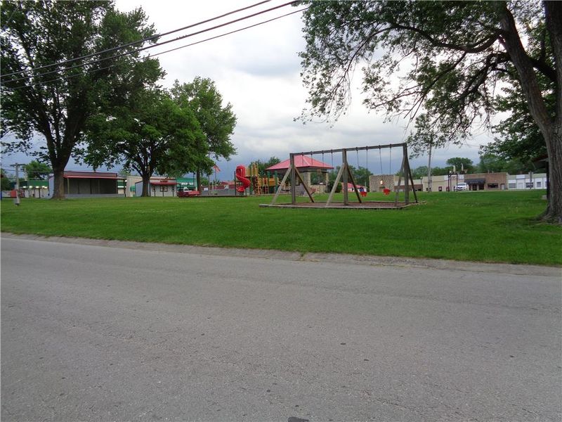 307 Raum St, Lawson, MO 64062