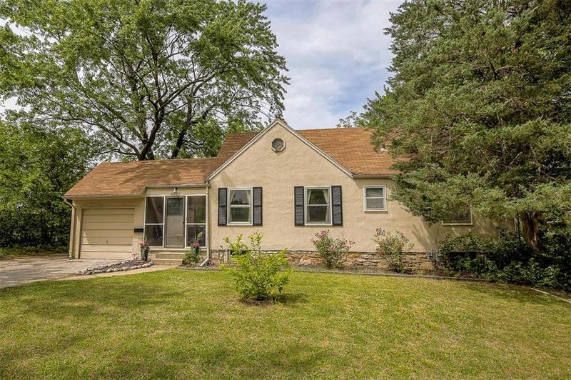 6820 W 79th St, Overland Park, KS 66204