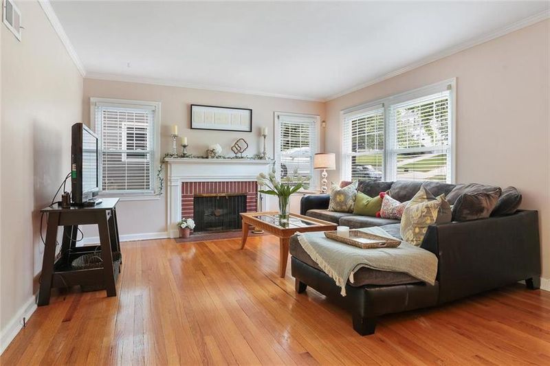 400 E 65th Ter, Kansas City, MO 64131